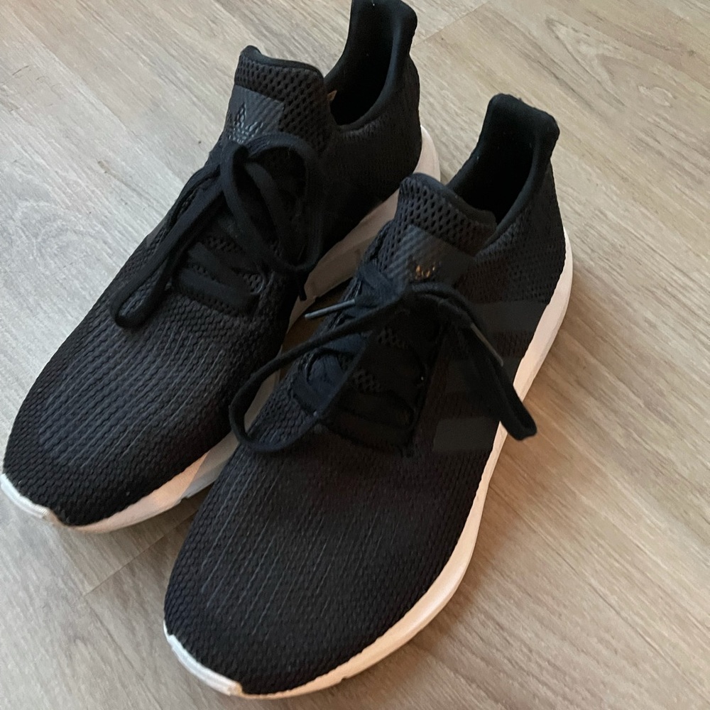 Adidas swift run